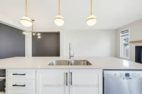 2033 Allegrini Terrace Kanata ON K2S 2S7