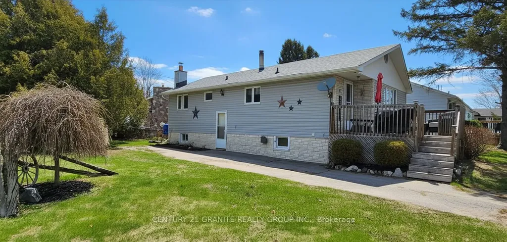 2 Hemlock Street Highlands East ON K0L 1M0