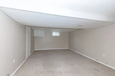 3430 Saint George Avenue Niagara Falls ON L2J 2P8