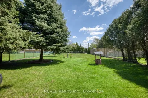 3430 Saint George Avenue Niagara Falls ON L2J 2P8