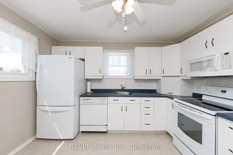 3430 Saint George Avenue Niagara Falls ON L2J 2P8