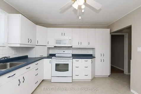 3430 Saint George Avenue Niagara Falls ON L2J 2P8