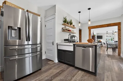 124 Catharine Street Port Colborne ON L3K 4K4