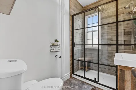 124 Catharine Street Port Colborne ON L3K 4K4