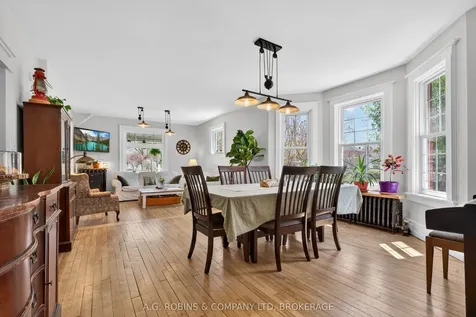 124 Catharine Street Port Colborne ON L3K 4K4