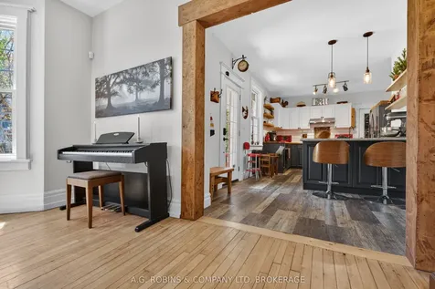 124 Catharine Street Port Colborne ON L3K 4K4