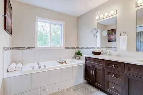 22 Rooke Court Guelph ON N1K 0B8