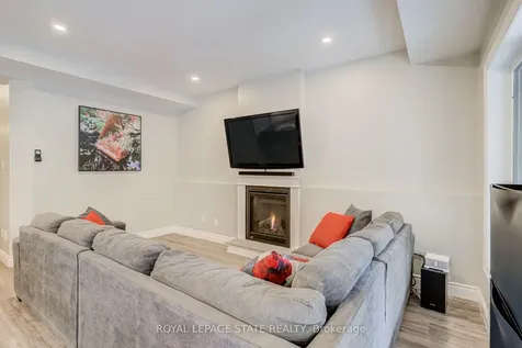 22 Rooke Court Guelph ON N1K 0B8