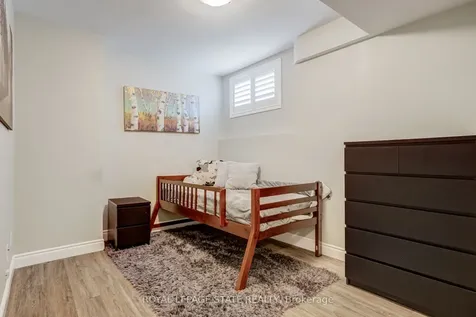 22 Rooke Court Guelph ON N1K 0B8