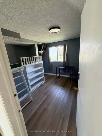 466 Midwood Crescent Waterloo ON N2L 5N5