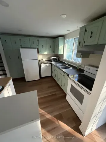 466 Midwood Crescent Waterloo ON N2L 5N5
