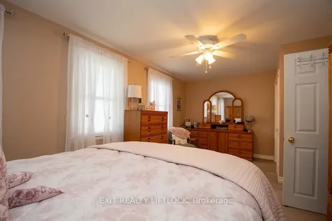 529 Shirley Avenue Peterborough ON K9J 5N9