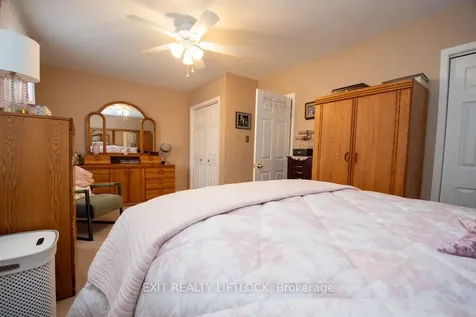 529 Shirley Avenue Peterborough ON K9J 5N9