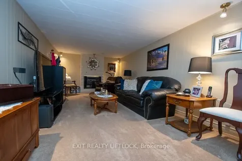 529 Shirley Avenue Peterborough ON K9J 5N9