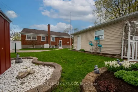 529 Shirley Avenue Peterborough ON K9J 5N9