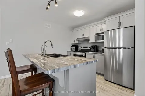 182 Briceland Street Kingston ON K7K 7L2