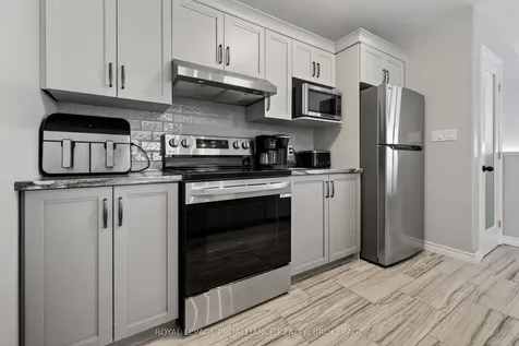 182 Briceland Street Kingston ON K7K 7L2