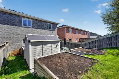 182 Briceland Street Kingston ON K7K 7L2