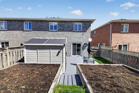 182 Briceland Street Kingston ON K7K 7L2