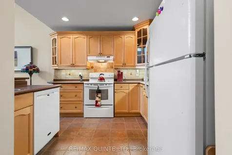25 Heartwood Drive Belleville ON K8P 5M2