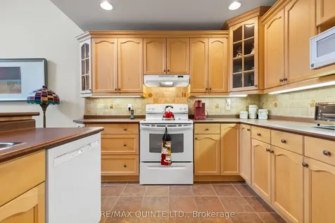 25 Heartwood Drive Belleville ON K8P 5M2