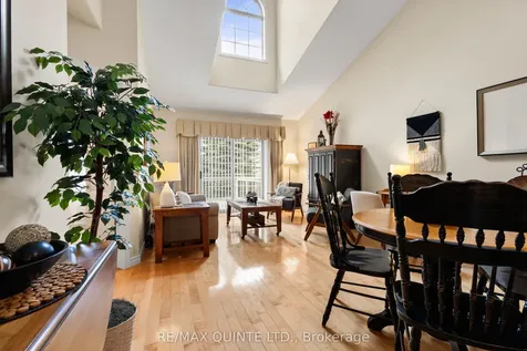 25 Heartwood Drive Belleville ON K8P 5M2