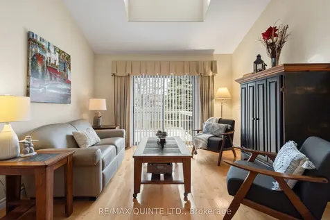 25 Heartwood Drive Belleville ON K8P 5M2