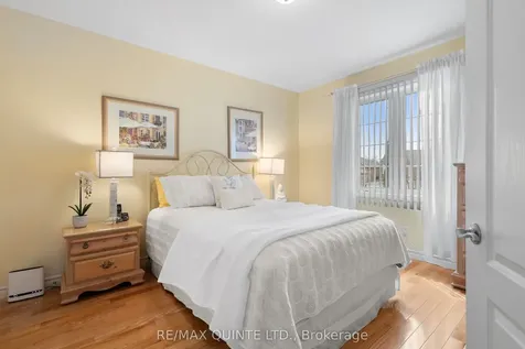 25 Heartwood Drive Belleville ON K8P 5M2