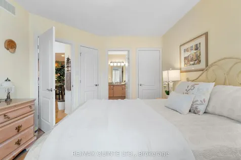 25 Heartwood Drive Belleville ON K8P 5M2