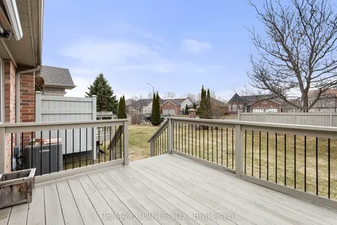 25 Heartwood Drive Belleville ON K8P 5M2