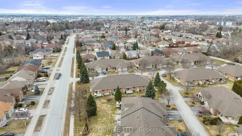 25 Heartwood Drive Belleville ON K8P 5M2