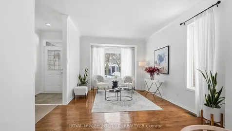 20 Farmfield Crescent Kanata ON K2M 2S9
