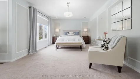 20 Farmfield Crescent Kanata ON K2M 2S9