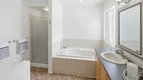 20 Farmfield Crescent Kanata ON K2M 2S9