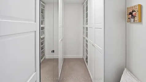 20 Farmfield Crescent Kanata ON K2M 2S9