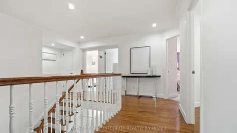 20 Farmfield Crescent Kanata ON K2M 2S9