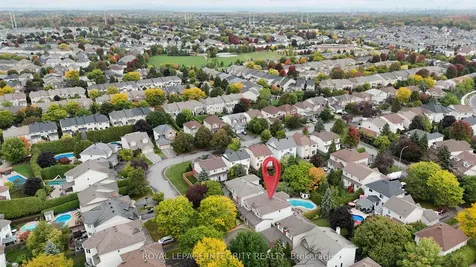 20 Farmfield Crescent Kanata ON K2M 2S9