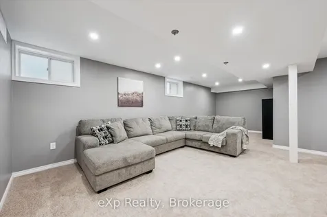 40 Courtney Street Centre Wellington ON N1M 0E5