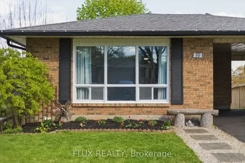 19 Greendale Crescent Kitchener ON N2A 2R5