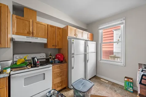 276 Victoria Street Kingston ON K7L 3Z1