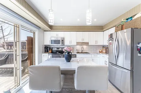 617 Tackaberry Drive North Bay ON P1B 9L2