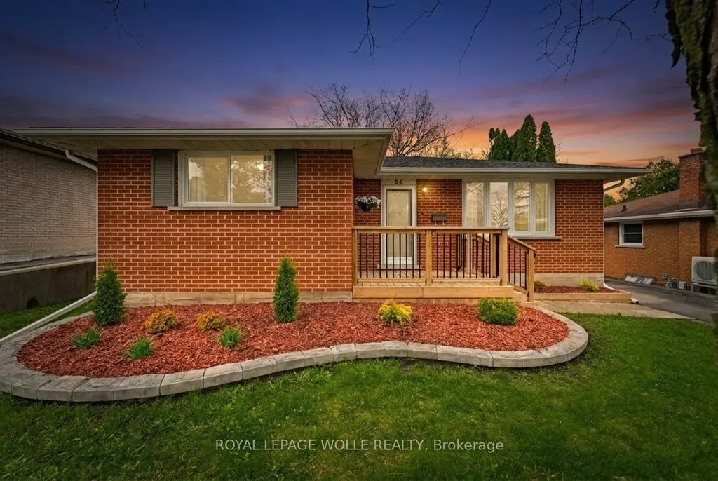 24 Hillmount Street Kitchener ON N2C 2C6