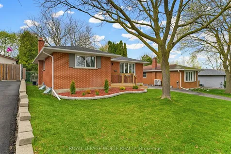 24 Hillmount Street Kitchener ON N2C 2C6