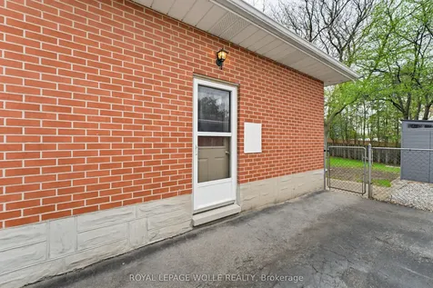 24 Hillmount Street Kitchener ON N2C 2C6