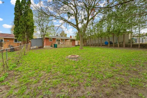 24 Hillmount Street Kitchener ON N2C 2C6