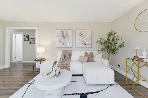24 Hillmount Street Kitchener ON N2C 2C6