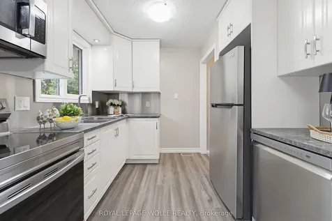 24 Hillmount Street Kitchener ON N2C 2C6
