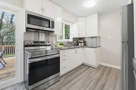 24 Hillmount Street Kitchener ON N2C 2C6