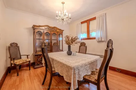 137 Second Avenue E North Bay ON P1B 1L3