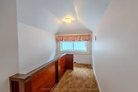 137 Second Avenue E North Bay ON P1B 1L3